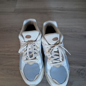 New Balance Gray Sneakers